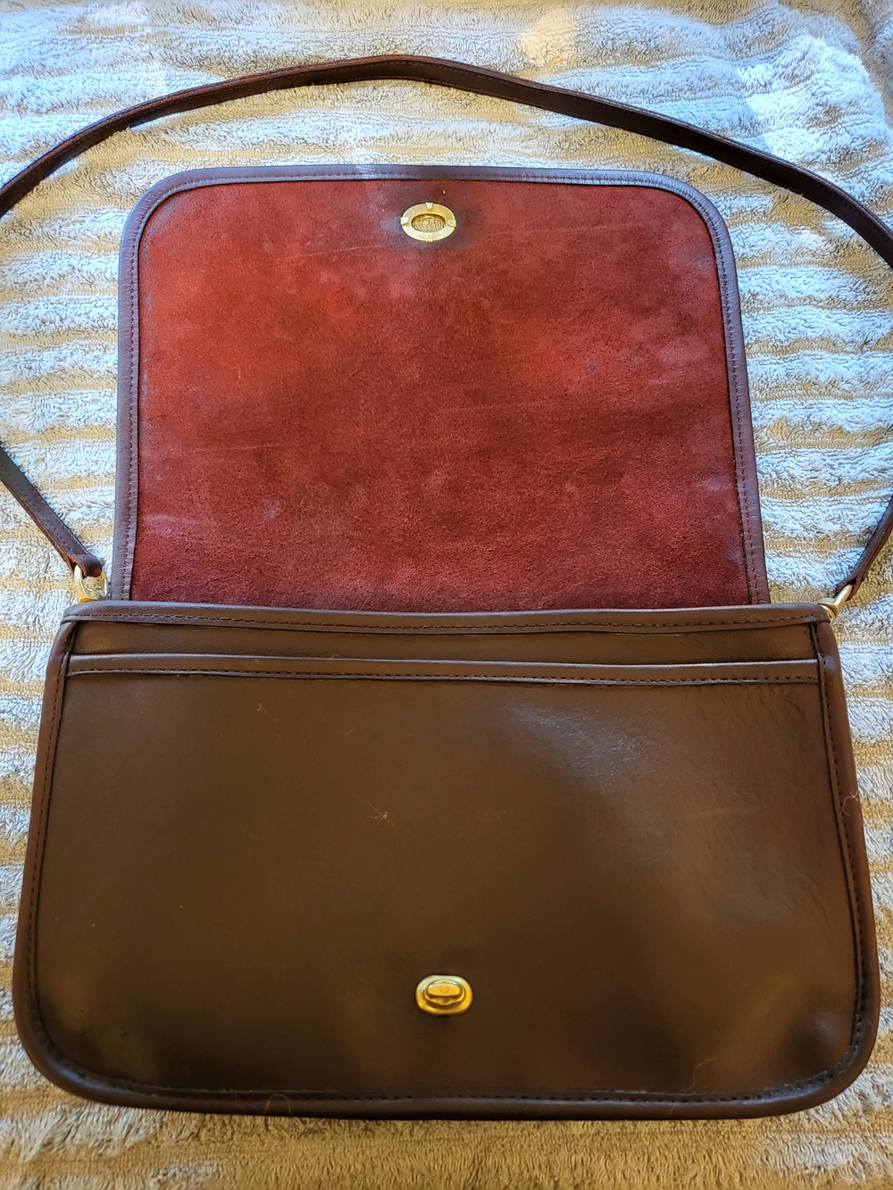 Vintage Coach Covertable Clutch NYC Burgundy - Picture 2 of 6